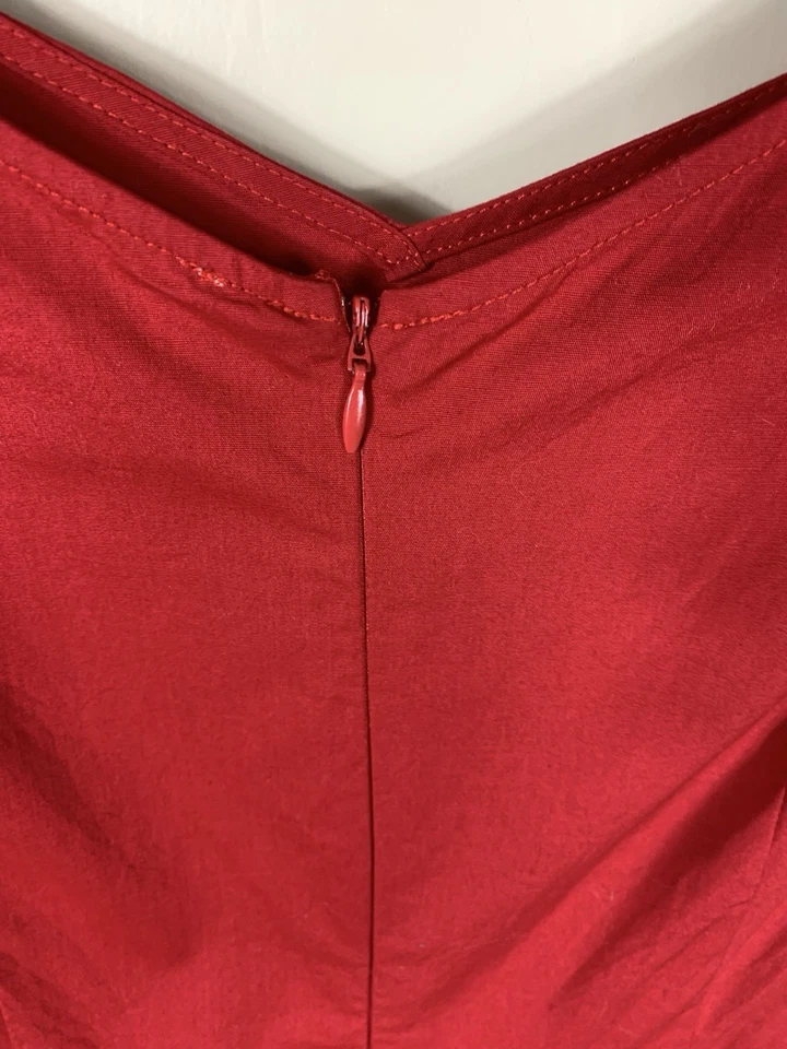Vestido para mujer Maggie Tang rojo manga corta cuello en V calce y acampanado hasta la rodilla talla M Foto 3 de 4