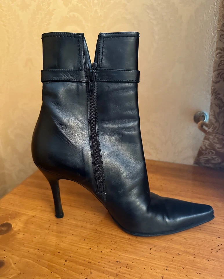 Botas Stuart Wietzman Cuero Negro Media Pantorrilla Tacón Alto EE. UU. Talla 9 Cuero Genuino Foto 3 de 4