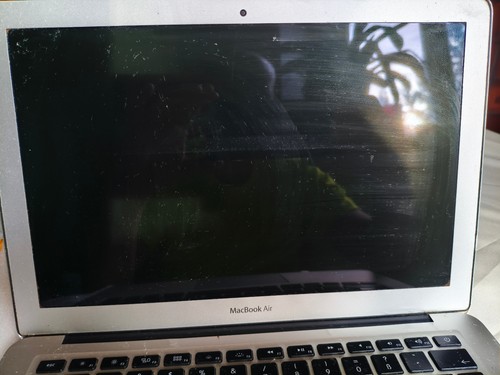 Apple MacBook Air 13" (Mid 2012) – Ersatzteilspender – nach Sturz – Display inta