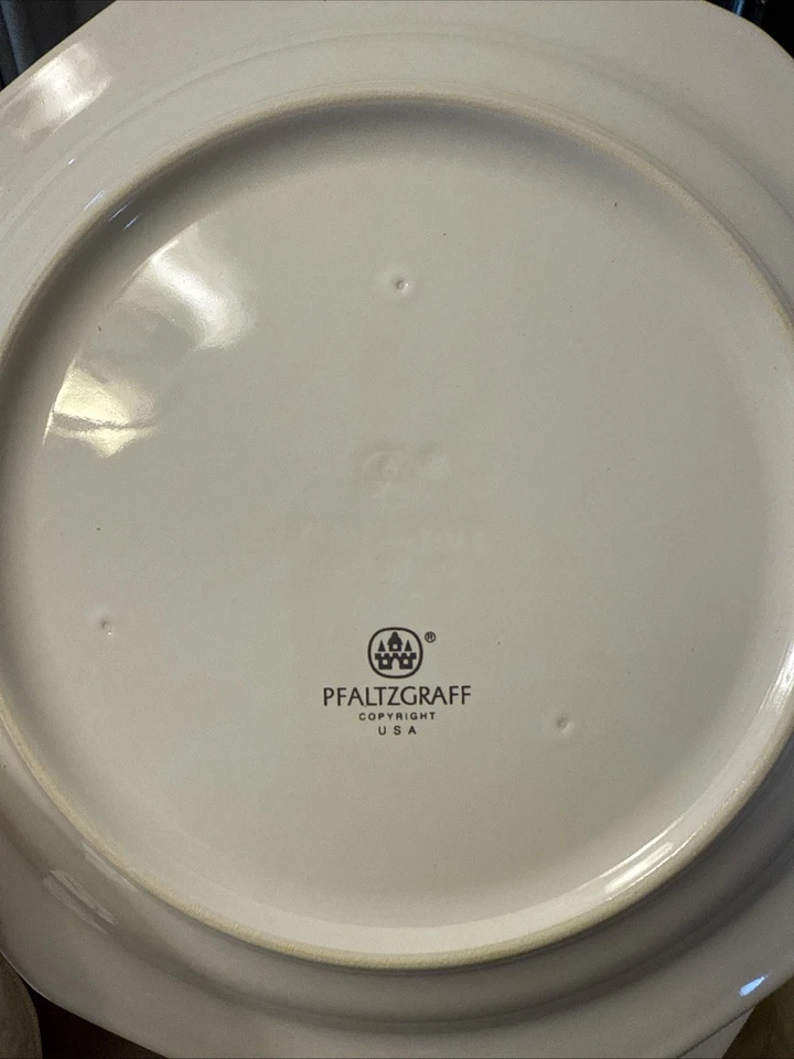 Pfaltzgraff Christmas Heritage 10-1/4" Dinner Plates USA - Image 2 of 2