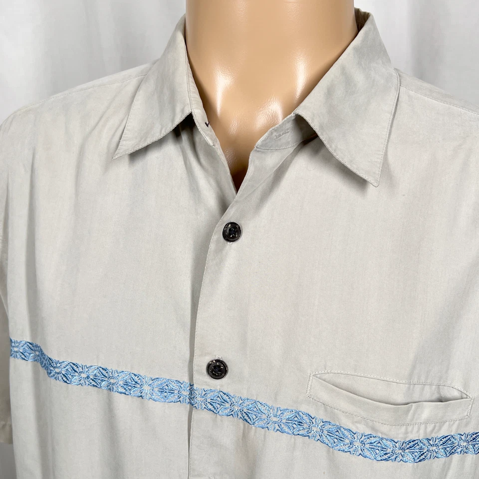 Vintage Y2K Quiksilver Men Large Embroidered Stripe Short Sleeve Button-Up Shirt - Image 2 of 4
