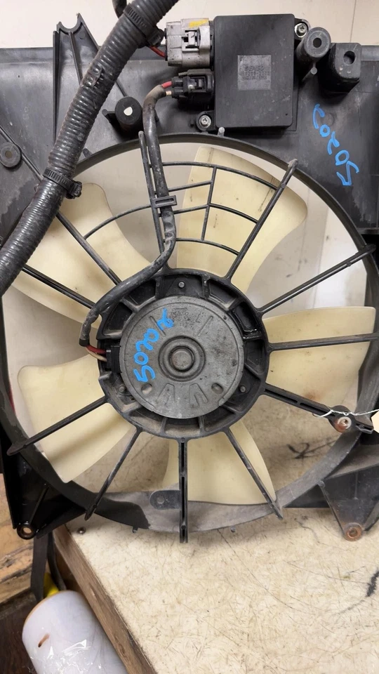 2007-2009 MAZDA CX-7 ELECTRIC COOLING MOTOR FAN ASSEMBLY Foto 2 de 4