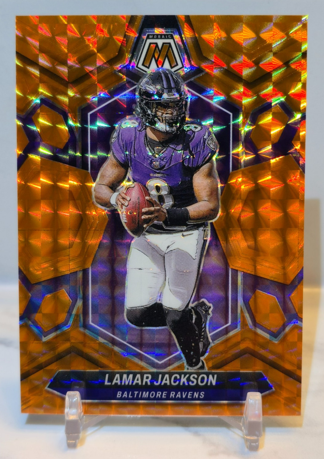 LAMAR JACKSON 2024 Panini Mosaic Football #15 ORANGE PRIZM /199 - Ravens