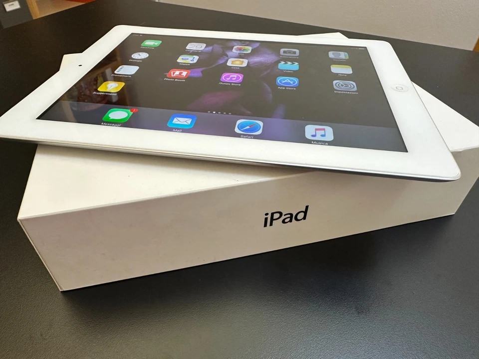 Apple iPad 4 - Tablet A1458 Wi-Fi bianco da 16 GB di memoria - Funzionante! - Immagine 2 di 4
