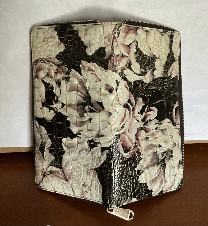 BRAHMIN SKYLER EDEN GUIRNALDA Marfil Rosa Oro Negro CARTERA DE VIAJE PULSERA USADA EN EXCELENTE ESTADO Foto 4 de 4