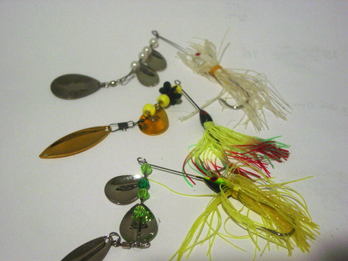 3 Bass Spinner Baits 3 size heads New Ready to fish Free Shipping Lot F7