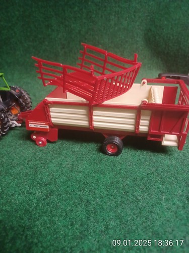 Britains Ladewagen,Siku,UH,Hausser,Trecker,Tractor,Schuco ,1:32 Bauernhof - Bild 2 von 4