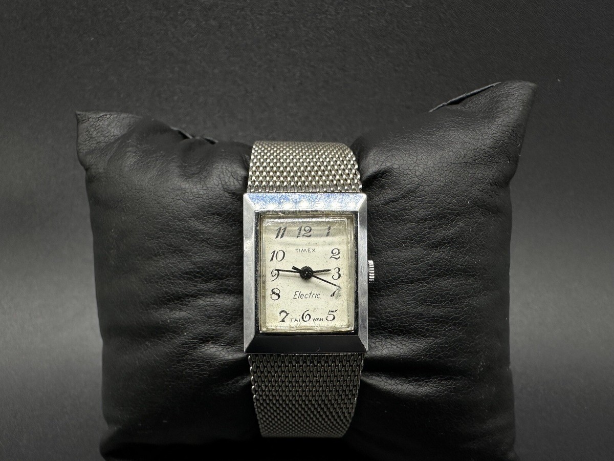 Vtg TIMEX Electric 25mm C Cell Women