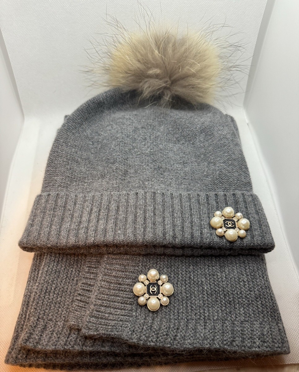 CHANEL Wool Scarf and Beanie Matching Set in Grey OS - Brand New