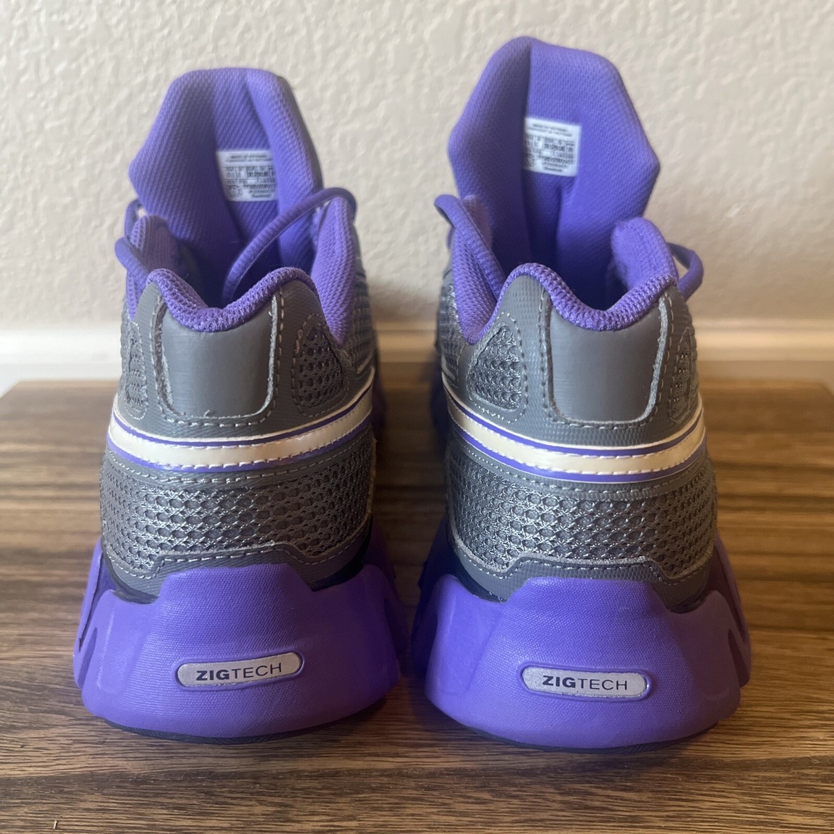 NEW Reebok ZigTech Mens Size 6.5 Gray Black Purple Shoes  display picture 1