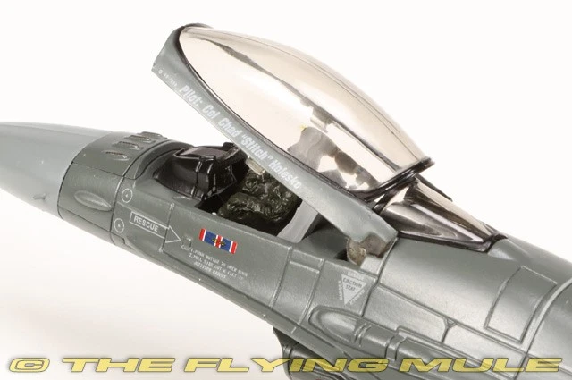 Hobby Master 1:72 F-16C Fighting Falcon USAF 169th FW, 157th FS SC ANG #92-3911 - Image 3 of 4