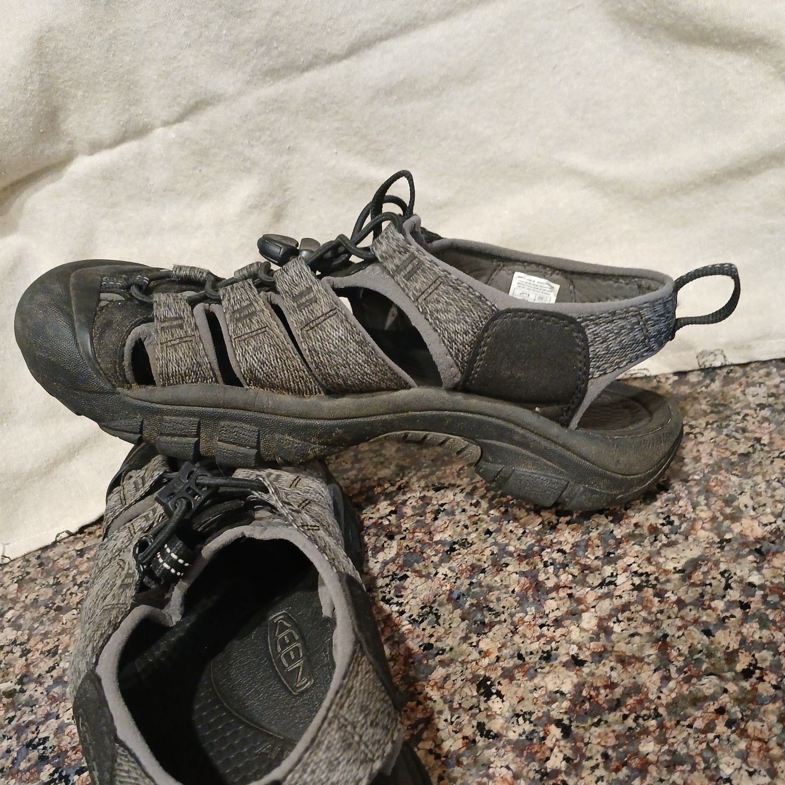 Sandali Keen Newport da uomo per passeggiate escursionismo sport acquatici taglia 8 grigi