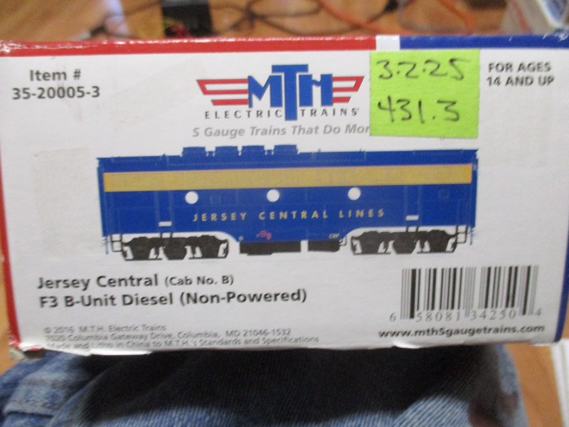 MTH 35-2005-3 Jersey Central F-7B (3/2/25 431.3) Non-Powered