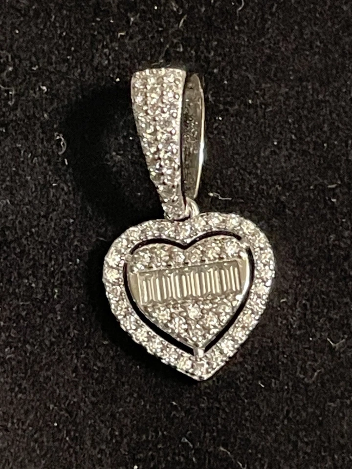 ~2ct Moissanite Heart Pendant-925 Silver Rhodium Platted-Melee & Baguettes - Image 3 of 4
