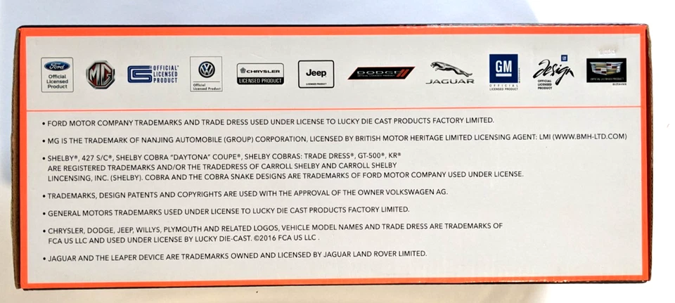 1955 Willys Jeep Station Wagon Woodie Burgundy 1:18 Diecast Road Signature NIB - Image 3 of 4