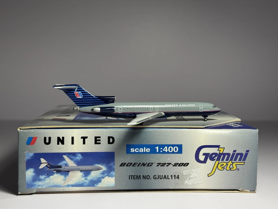 Gemini Jets 1:400 United Airlines Boeing 727-200 N7291U Battleship Grey GJUAL114 - Image 2 of 2