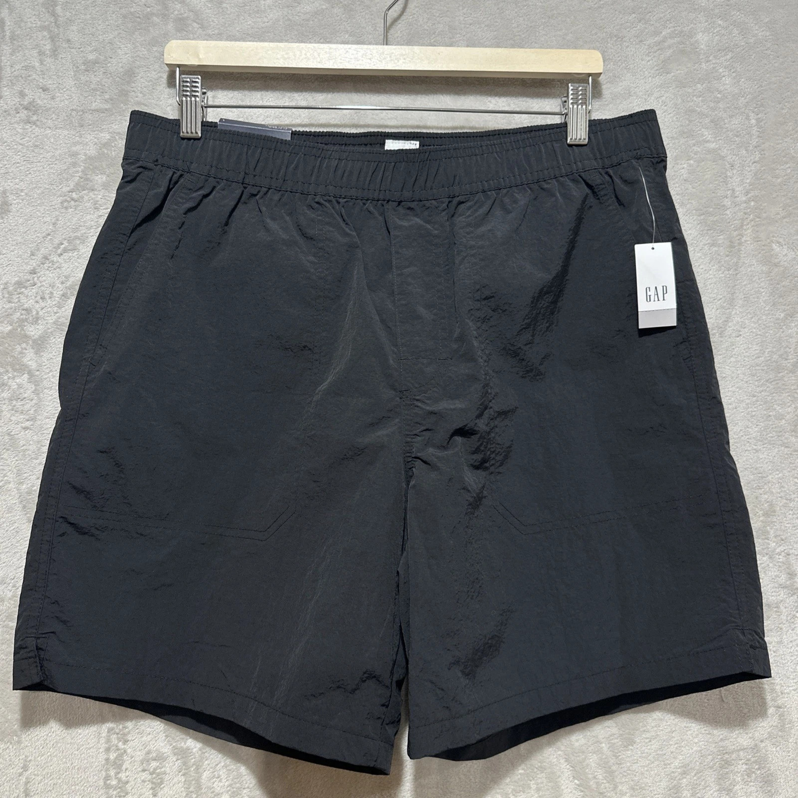 GAP Hybrid Easy Short Men's L Black 7" Inseam Elastic Waist Quick Dry Pocket NWT