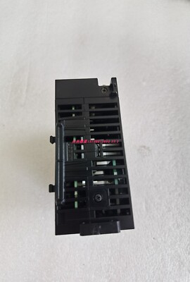 [新品]キーエンス KV-XH04ML thumb_901580-1.jpg