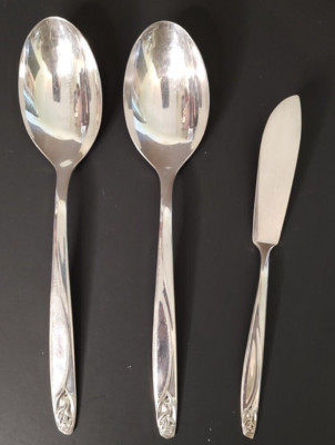 International Deep Silver 1962 Anniversary Rose 2 Serving Spoons 1 Butter knife