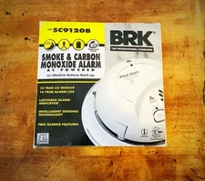 NEW BRK First Alert SC9120B Smoke & Carbon Monoxide Alarm AC Powered Backup