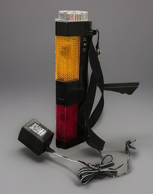 VTG Multi Function Emergency Flashlight Lantern Car Safety Lamp Flashers Light