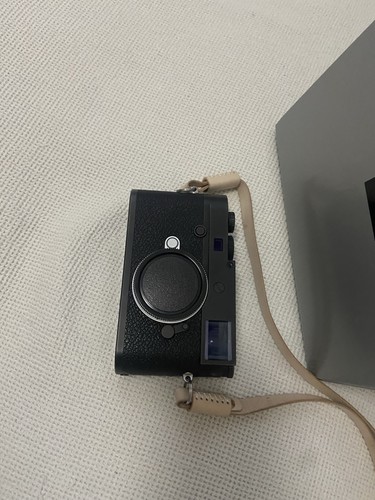 Leica M10-P (Near Mint Condition) - Picture 3 of 11