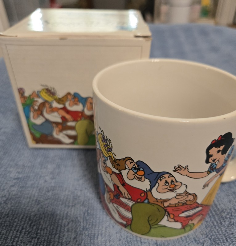 Disney Snow White and the 7 Dwarfs Mug 50th Anniversary Cup Applause MIB