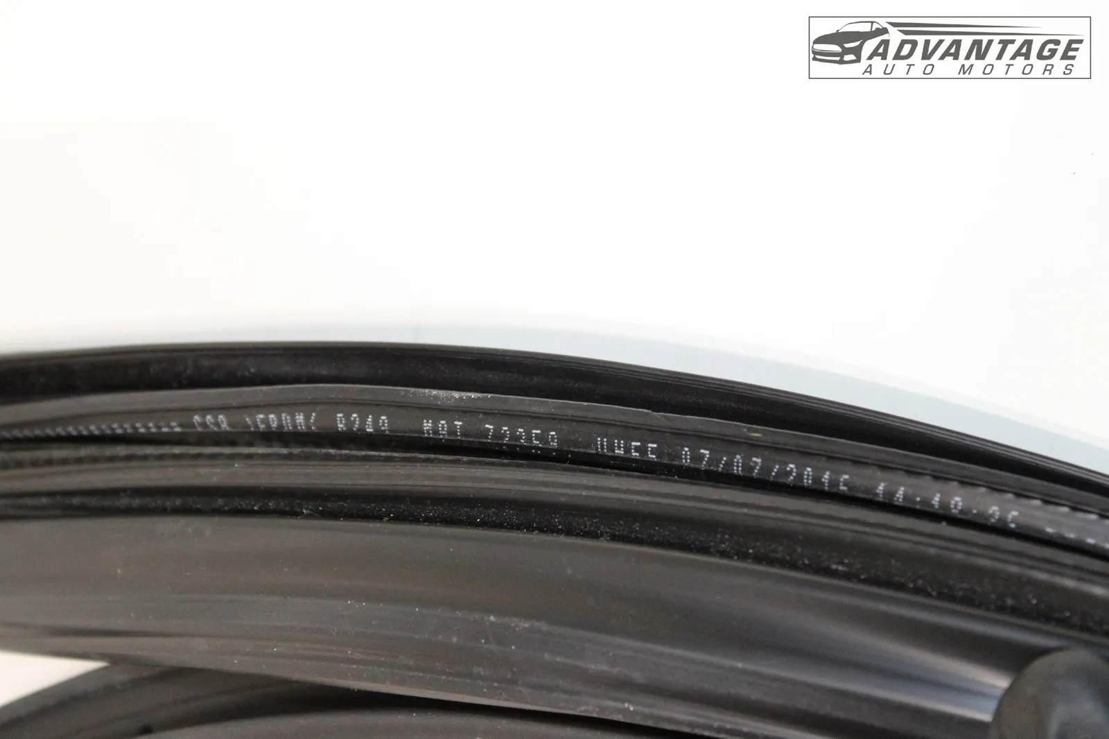 2014-2019 MASERATI GHIBLI FRONT RIGHT SIDE DOOR WINDOW WEATHERSTRIP SEAL OEM