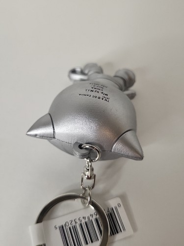 DC Comics Catwoman Sliver Figural Backpack Clip Keychain - Picture 6 of 7