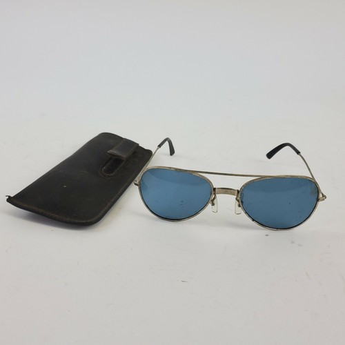 VINTAGE Seconda Guerra Mondiale American Optical COOL Ray Pilota Occhiali  da sole Aviator con custodia * LEGGERE | eBay