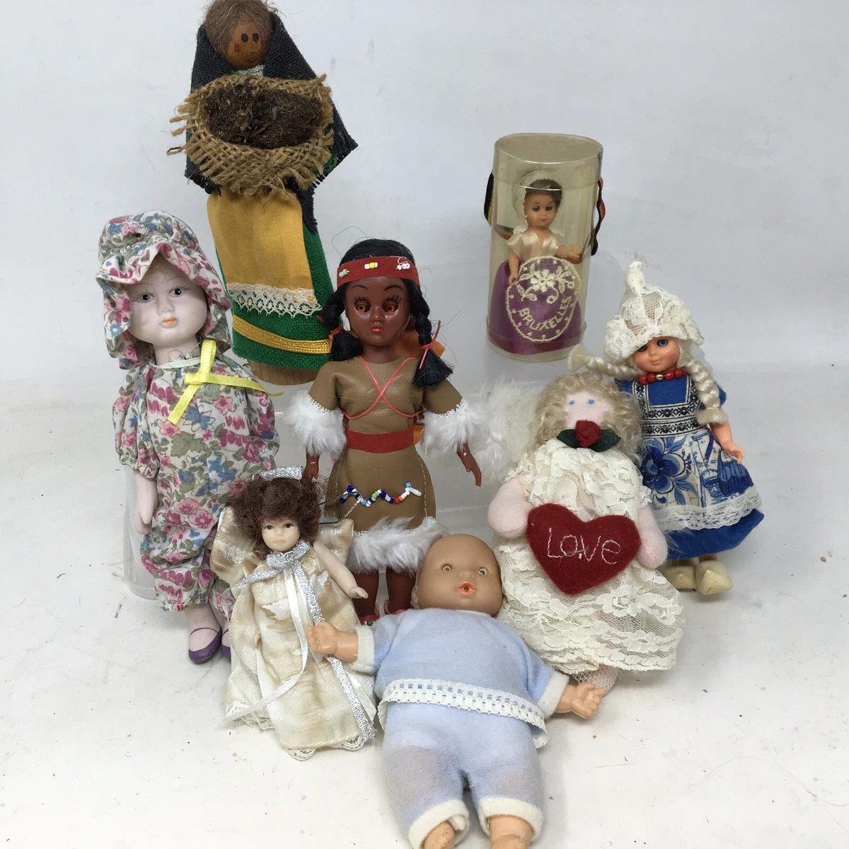 Small online collectible dolls
