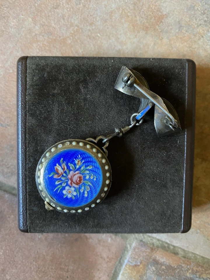 Orologio spilla donna argento e smalto primi ‘900  - Immagine 3 di 4