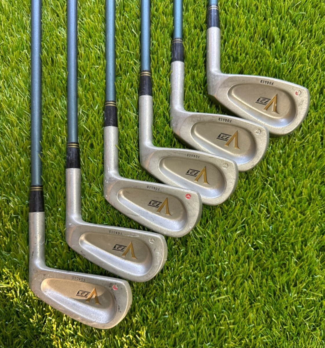 Taylor Made V721 FORGED Iron Set of 6 5-PW Flex R Graphite Taylor Made V721 FORGED Iron Set of 6 5-PW Flex R Graphite