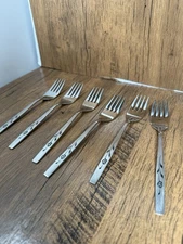Oneida CAPISTRANO Stainless Salad Forks Lot Of 6 Deluxe Rose Flatware