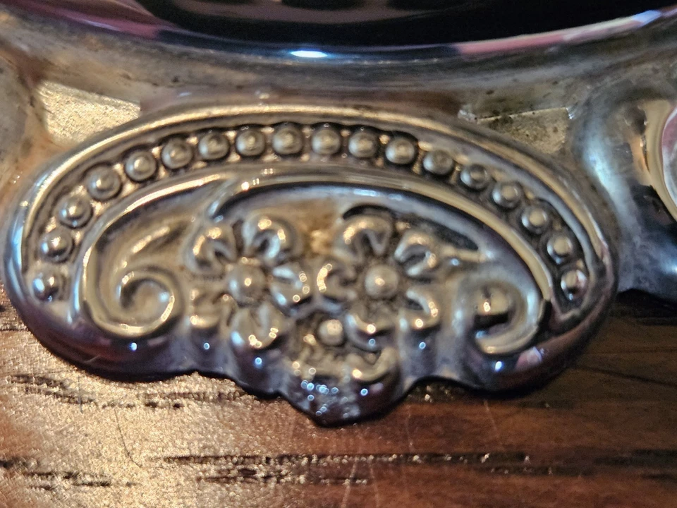 Par de castiçais barrocos Silverplate By Wallace 9,5" de altura - Imagem 4 de 4