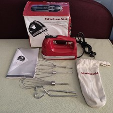 Batteur à main KitchenAid 9 vitesses 5KHM9212EER Rouge Empire - 1 Fixation cassé