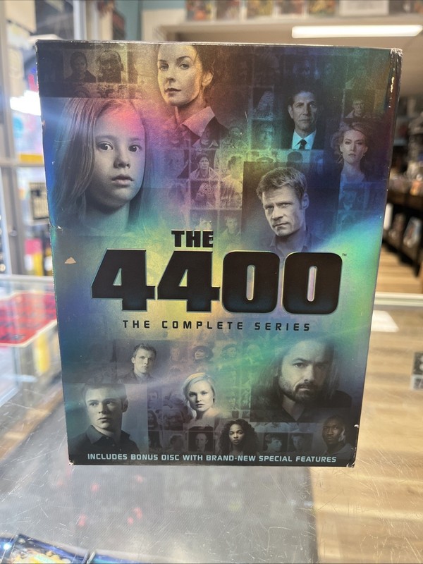 4400 The Complete Series DVD, 2008, 15-Disc Box Set VERY NICE