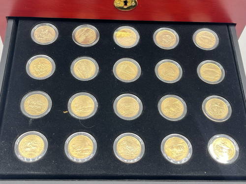 State Quarter Set With Territories P & D Mints 1999 - 2009 Collector Locked Case - Picture 3 of 11