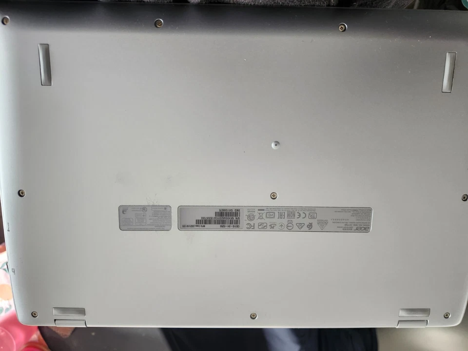 Acer Chromebook 315 ( AMD A6-9220C, Radeon R5 , 4GB DDR4, 32GB, CB315-2H-6259 ) - Image 2 of 3