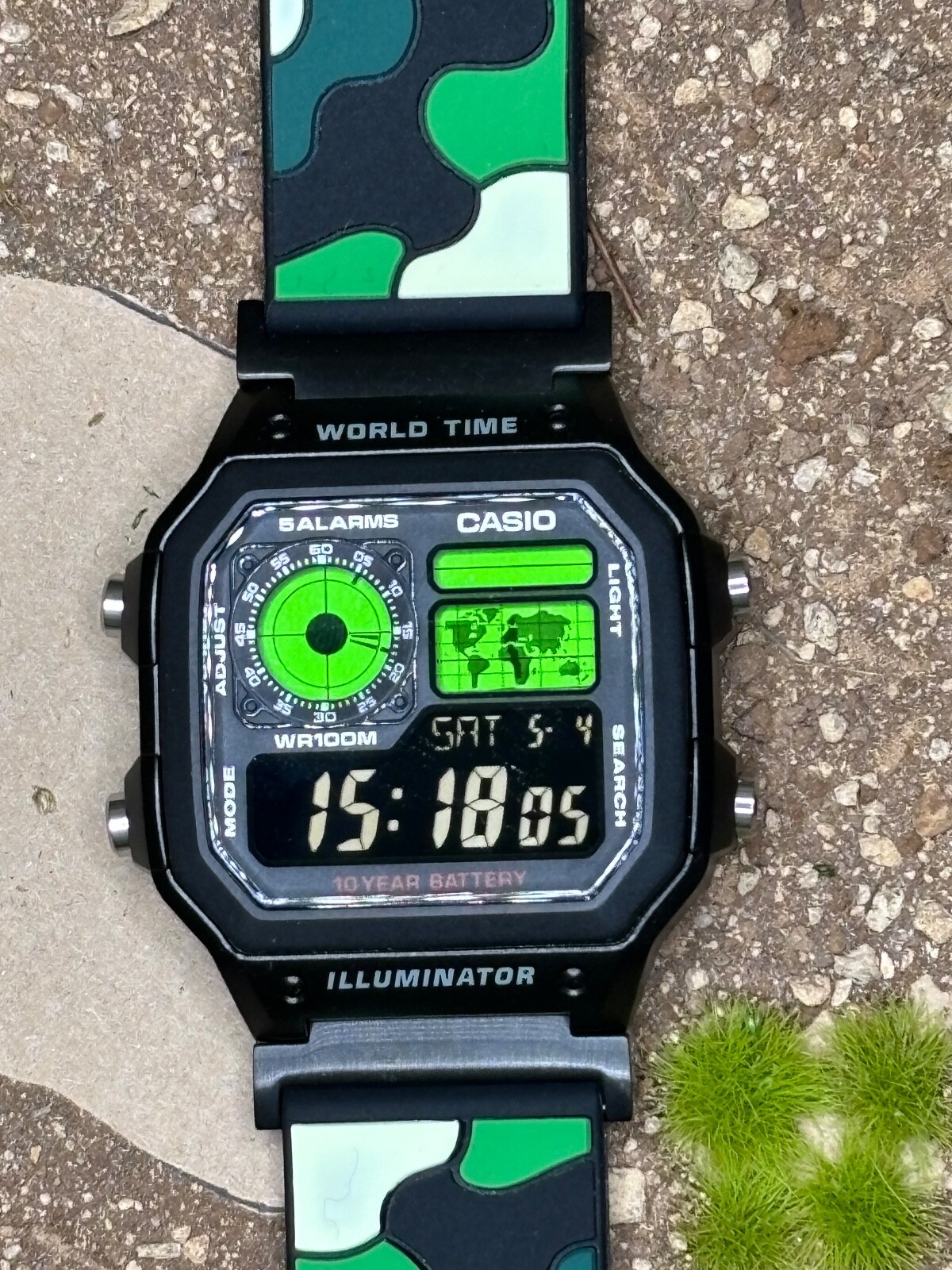 Casio AE1200 mod Terre montre homme legere et lisible pour le quotidien