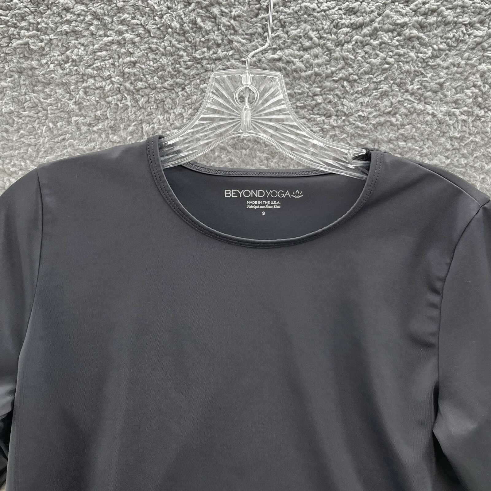 beyond-yoga scalloped edge crop performance t shirt tee shirt