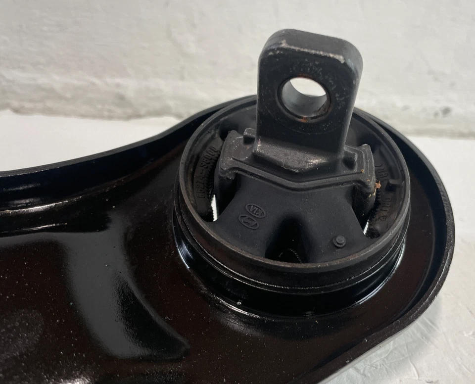 Brazo de control trasero izquierdo del lado del conductor Hyundai Tucson 2022-2025 AWD # 105077 Foto 2 de 4