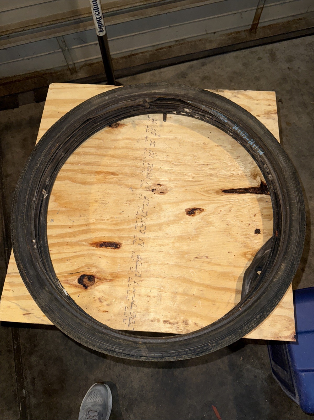 1 PAIR Vintage 24 x 1-3/4"  bicycle Westwind Brick Tread Schwinn Specific Tires