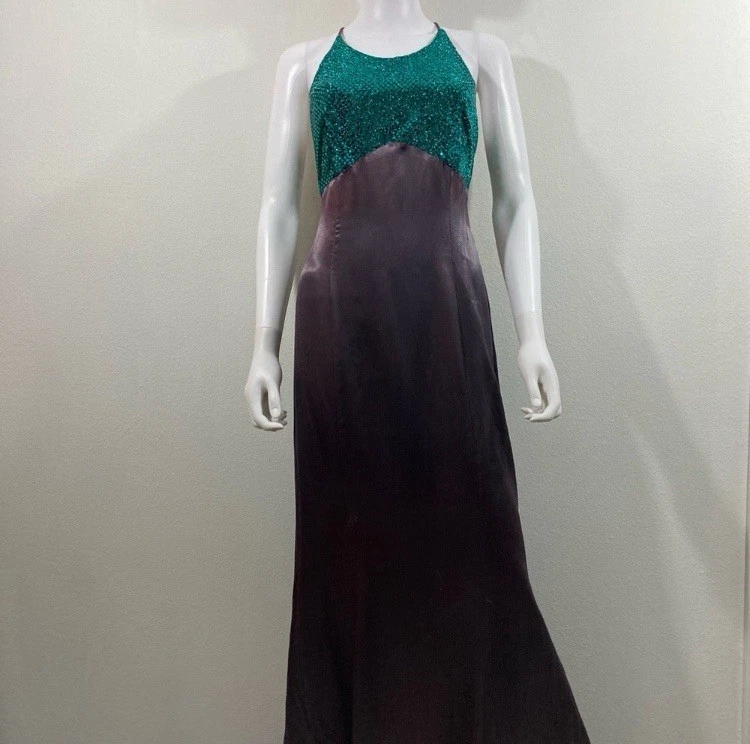 green emerald velvet dress On This Day Emerald Green Lace Dress, Small - The Mint Julep Boutique