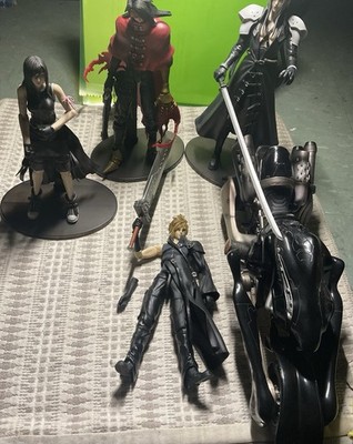 Final Fantasy Play Arts The Advent Children Lot 