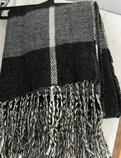 Goodfellows Men's Scarf Black Gray Plaid One Size New