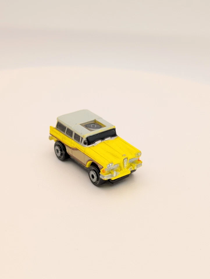 Micro Máquinas #12 Ojos Privados Amarillo Edsel Galoob 1990 De Colección Foto 3 de 4