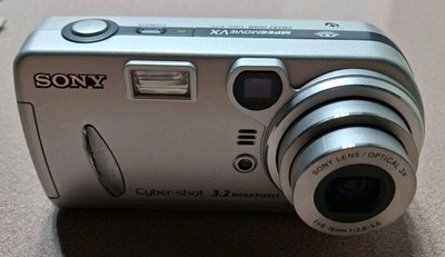 Sony Cyber-Shot Digital Camera 3.2 Mega Pixels MPEG Movie VX DSC