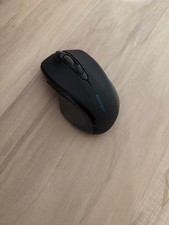 Kensington pro fit mouse. Comes with mouse and receiver