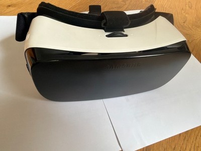 Samsung Gear VR SM-R322 Virtual Reality Brille weiß